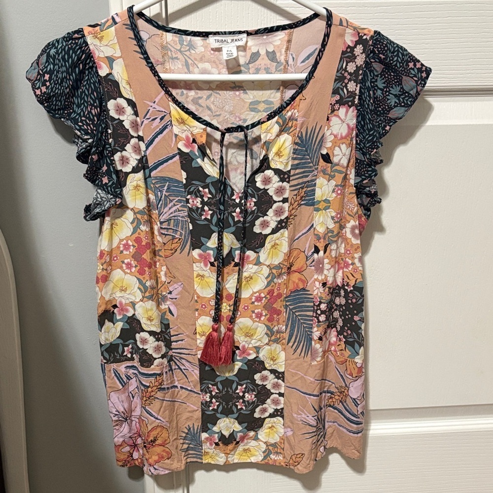 Peach Floral Patchwork Blouse with Ruffle Sleeves - Picture 4 of 5